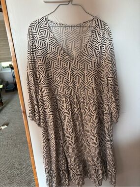 Geometric Print V-Neck Midi Dress in Beige and Black
